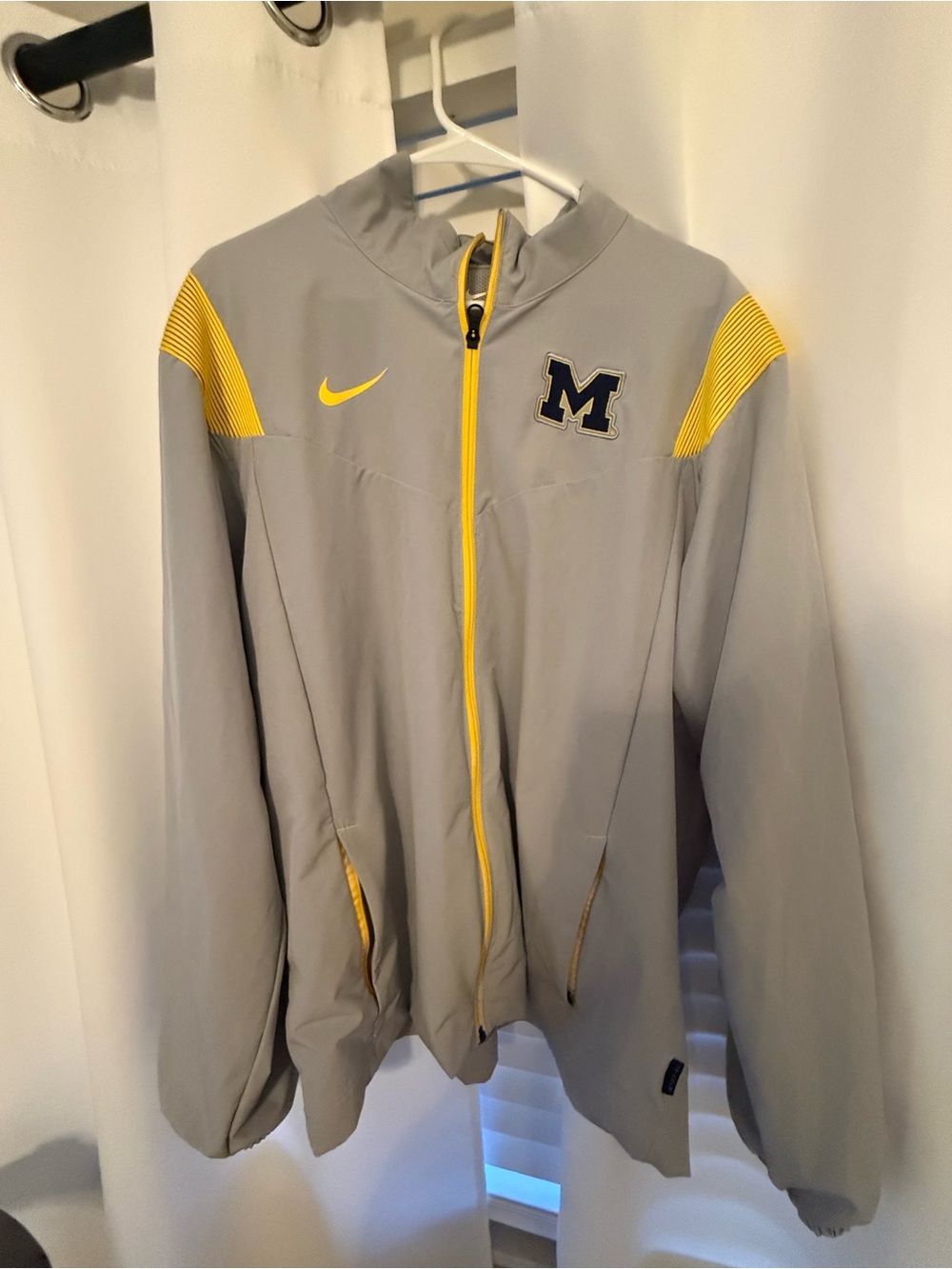 Nike Men's Light Gray & Yellow Performance Full-Zip Jacket with M Patch